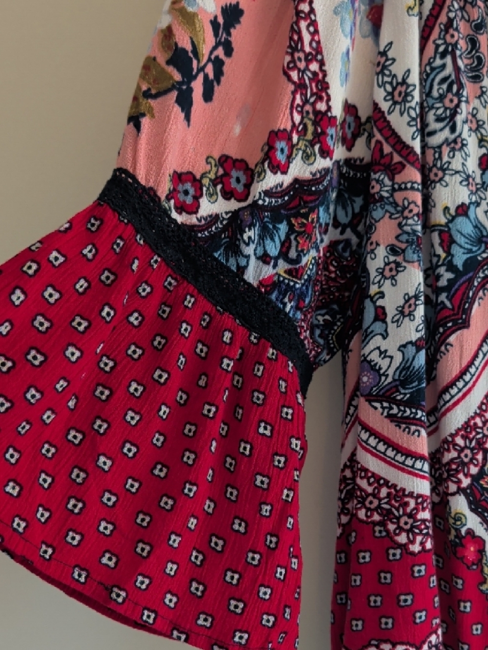 Bila Pink, Black & White Mixed Floral Peasant Tunic - Picture 4 of 9